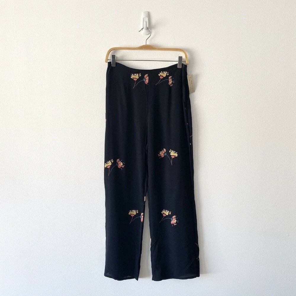 NWT Flynn Skye Floral Parker Rayon Pants Size M